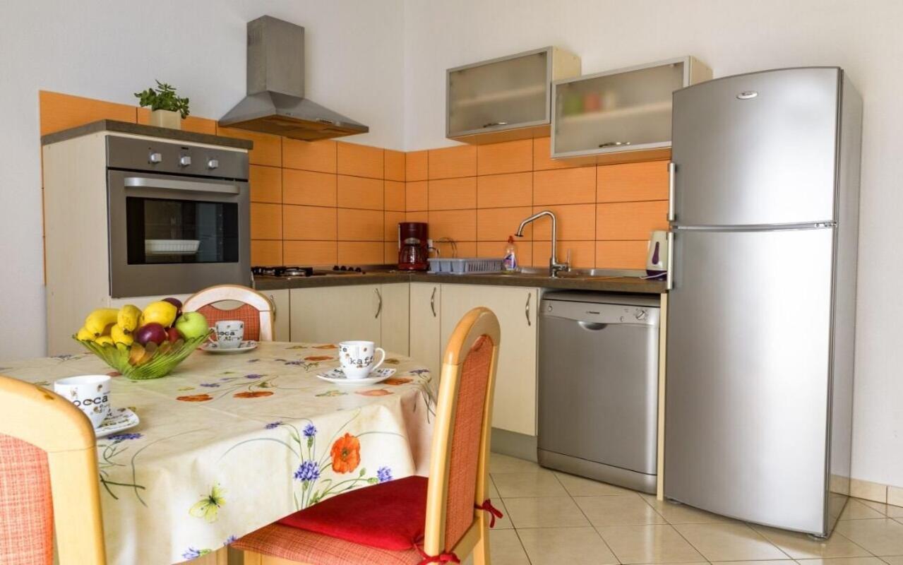 Apartments Domagoj - On The Beach Lukovo Šugarje المظهر الخارجي الصورة
