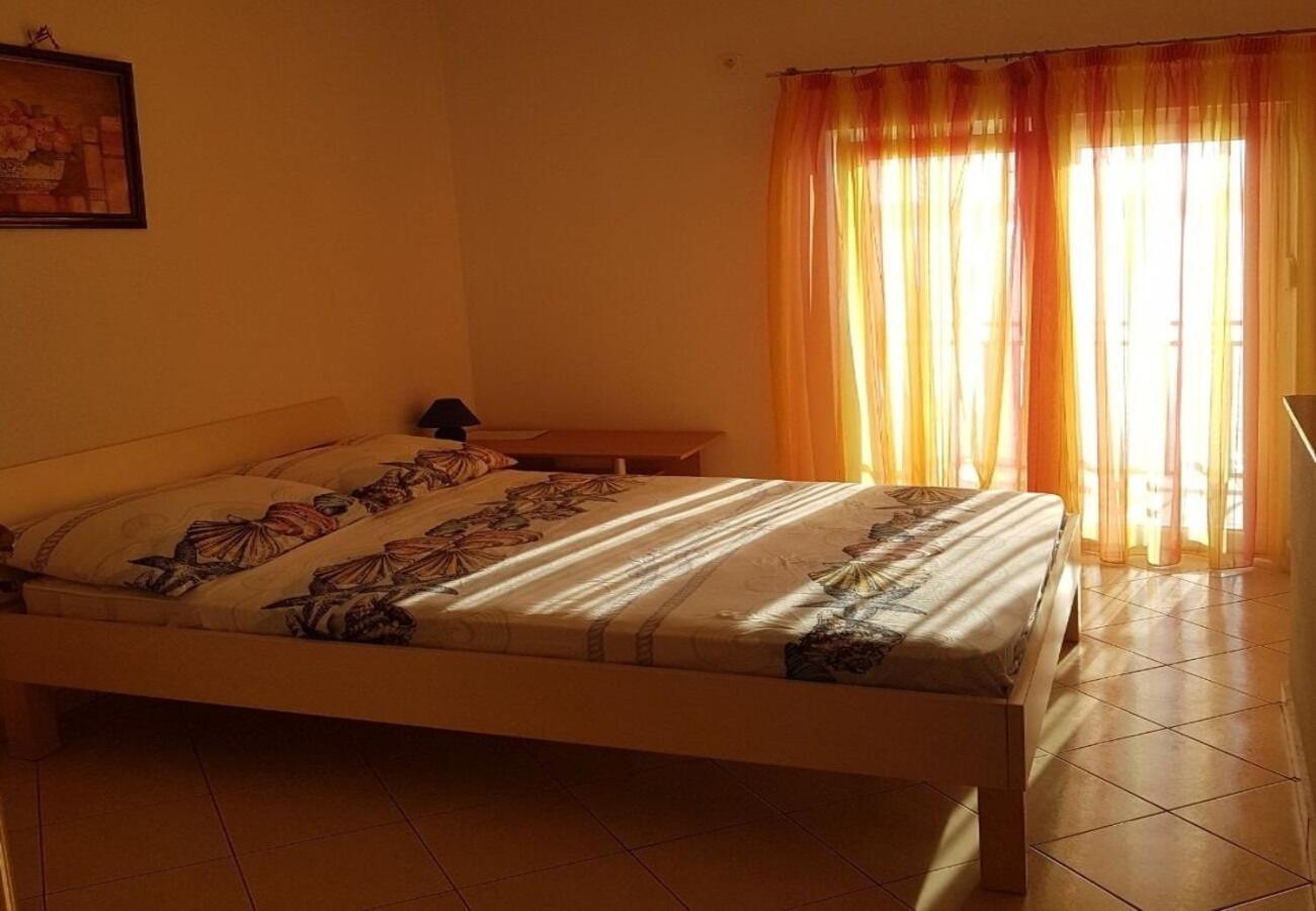 Apartments Domagoj - On The Beach Lukovo Šugarje المظهر الخارجي الصورة