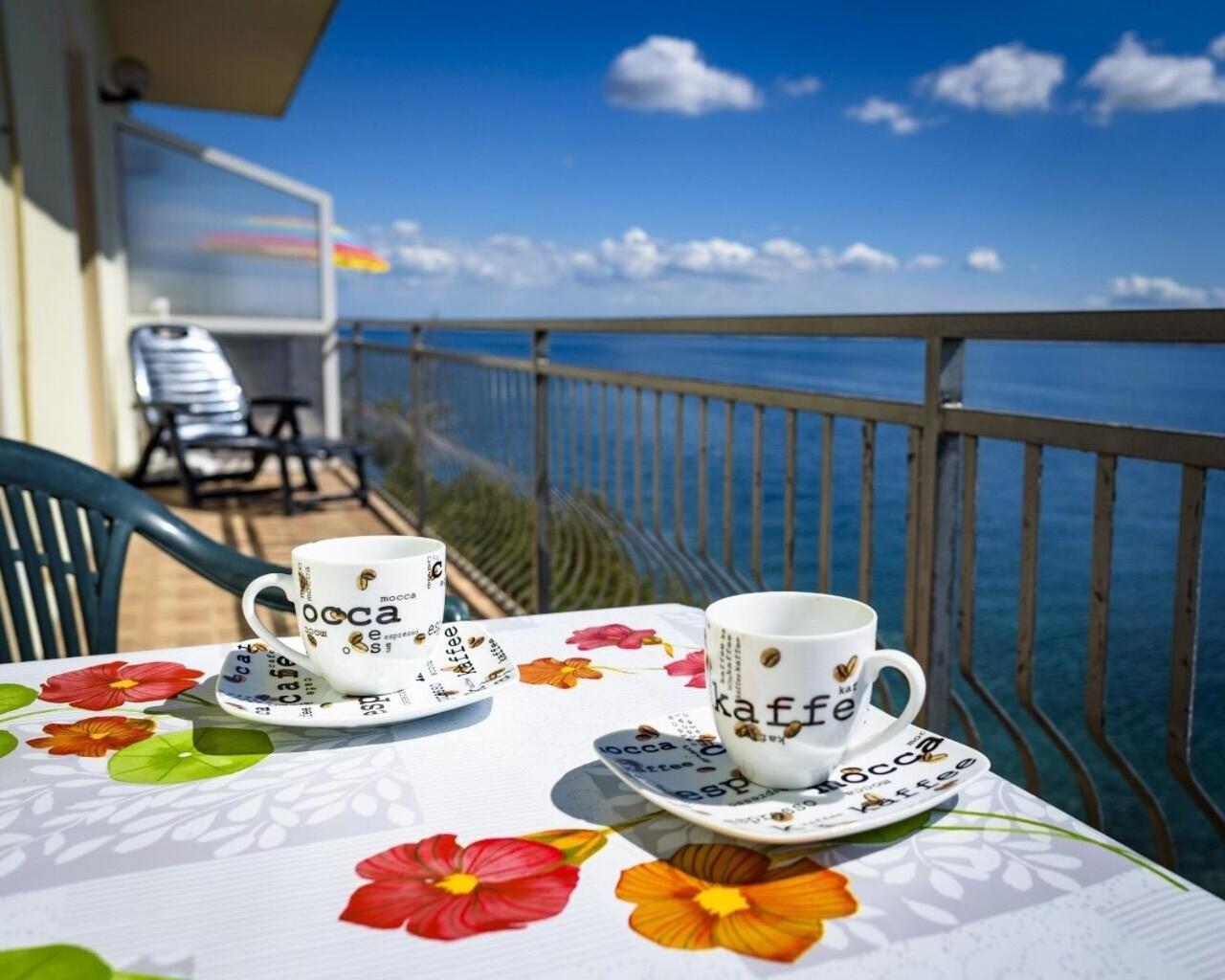 Apartments Domagoj - On The Beach Lukovo Šugarje المظهر الخارجي الصورة